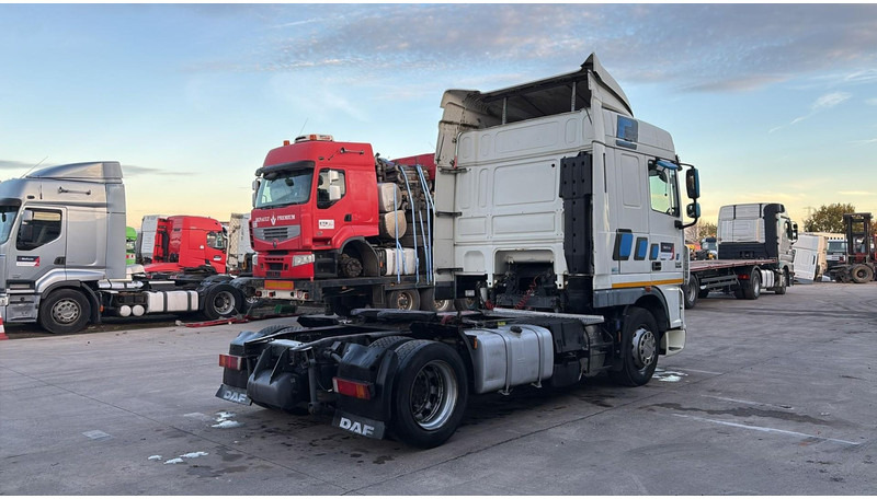 DAF XF 105.460 (BOITE MANUELLE / MANUAL GEARBOX) - رأس تريلا: صورة 4 DAF XF 105.460 (BOITE MANUELLE / MANUAL GEARBOX) - رأس تريلا: صورة 4