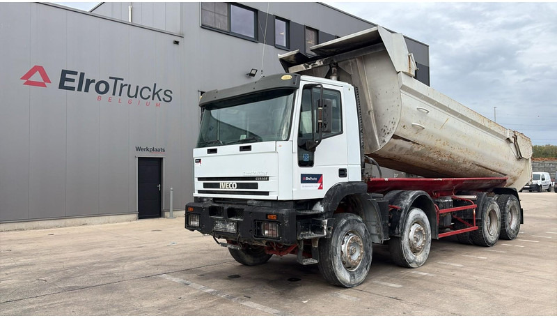 Iveco EUROTRAKKER 320 E 35 (GRAND PONT / LAMES / POMPE MANUELLE / 8X4 / CURSOR 8) - شاحنة قلاب: صورة 1 Iveco EUROTRAKKER 320 E 35 (GRAND PONT / LAMES / POMPE MANUELLE / 8X4 / CURSOR 8) - شاحنة قلاب: صورة 1