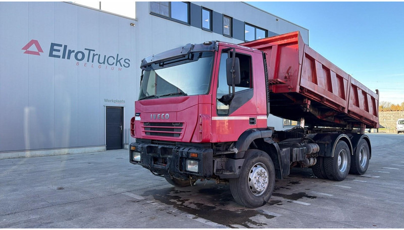 Iveco Eurotrakker 260 E 34 (POMPE MANUELLE / MANUAL PUMP / LAMES / GRAND PONT / BOITE MANUELLE) - شاحنة قلاب: صورة 1 Iveco Eurotrakker 260 E 34 (POMPE MANUELLE / MANUAL PUMP / LAMES / GRAND PONT / BOITE MANUELLE) - شاحنة قلاب: صورة 1