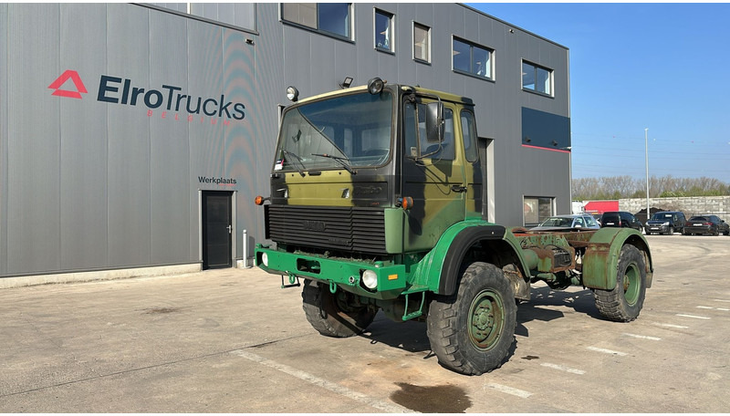Iveco Magirus 110 - 16 (4X4 / 57000 KM / LAMES / GRAND PONT / 6 CYLINDRES EN LIGNE !! / MANUAL PUMP) - شاحنة بهيكل معدني للمقصورة: صورة 1 Iveco Magirus 110 - 16 (4X4 / 57000 KM / LAMES / GRAND PONT / 6 CYLINDRES EN LIGNE !! / MANUAL PUMP) - شاحنة بهيكل معدني للمقصورة: صورة 1