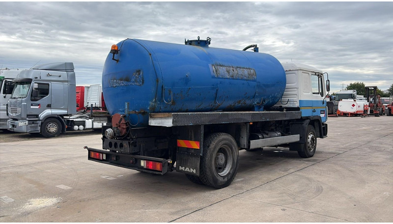 MAN 18.232 (MANUAL PUMP / POMPE MANUELLE / 11.000L) - فراغ شاحنة: صورة 5 MAN 18.232 (MANUAL PUMP / POMPE MANUELLE / 11.000L) - فراغ شاحنة: صورة 5