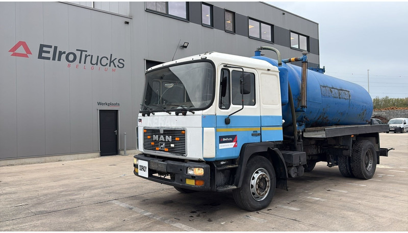 MAN 18.232 (MANUAL PUMP / POMPE MANUELLE / 11.000L) - فراغ شاحنة: صورة 1 MAN 18.232 (MANUAL PUMP / POMPE MANUELLE / 11.000L) - فراغ شاحنة: صورة 1
