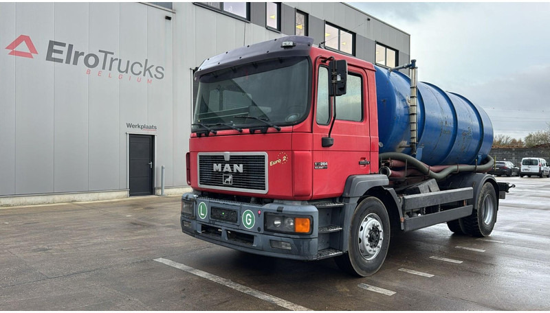 MAN 18.264 F2000 (11000L / EURO 2 / MANUAL GEARBOX / 6 CYLINDER) - فراغ شاحنة: صورة 1 MAN 18.264 F2000 (11000L / EURO 2 / MANUAL GEARBOX / 6 CYLINDER) - فراغ شاحنة: صورة 1