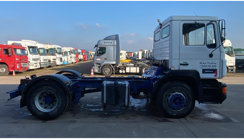 شاحنة بهيكل معدني للمقصورة MAN 19.342 (BOITE MANUELLE / MANUAL GEARBOX): صورة 6