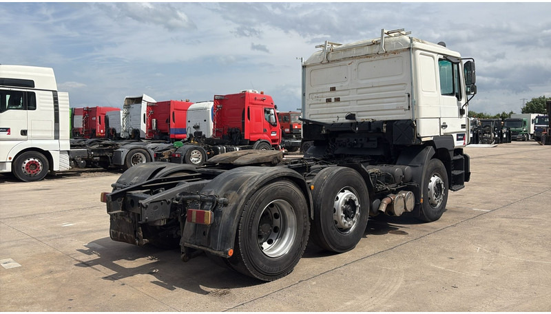 MAN 25.403 (6X2 / 6 CYLINDER / EURO 2 / MANUAL GEARBOX / 8 TYRES) - مقطورة السحب: صورة 4 MAN 25.403 (6X2 / 6 CYLINDER / EURO 2 / MANUAL GEARBOX / 8 TYRES) - مقطورة السحب: صورة 4