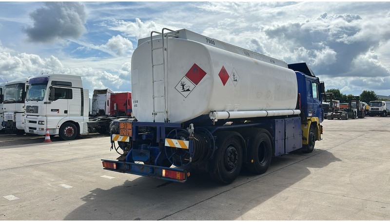 MAN 26.402 (18.000 L / 6X2 / 6 CYLINDER / FRONT STEEL / 3 COMPARTIMENTS) - شاحنة صهريج: صورة 5 MAN 26.402 (18.000 L / 6X2 / 6 CYLINDER / FRONT STEEL / 3 COMPARTIMENTS) - شاحنة صهريج: صورة 5