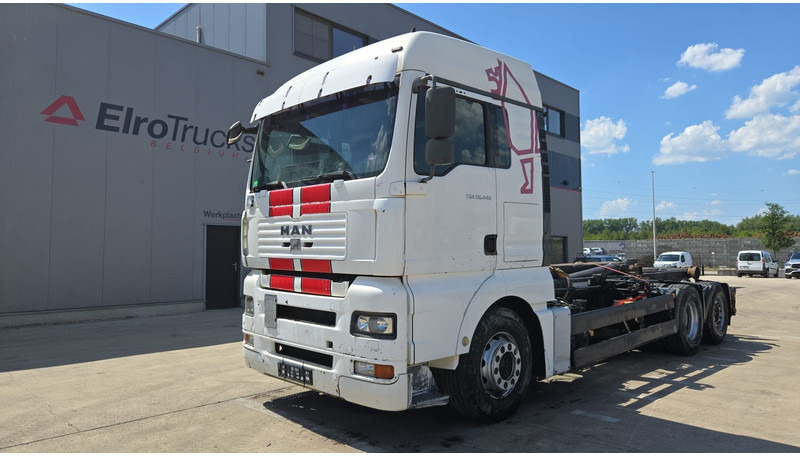 MAN TGA 26.440 (MANUAL GEARBOX / FRONT STEEL / 6X2 / BOITE MANUELLE / DEVANT LAMES) - شاحنة بهيكل معدني للمقصورة: صورة 1 MAN TGA 26.440 (MANUAL GEARBOX / FRONT STEEL / 6X2 / BOITE MANUELLE / DEVANT LAMES) - شاحنة بهيكل معدني للمقصورة: صورة 1