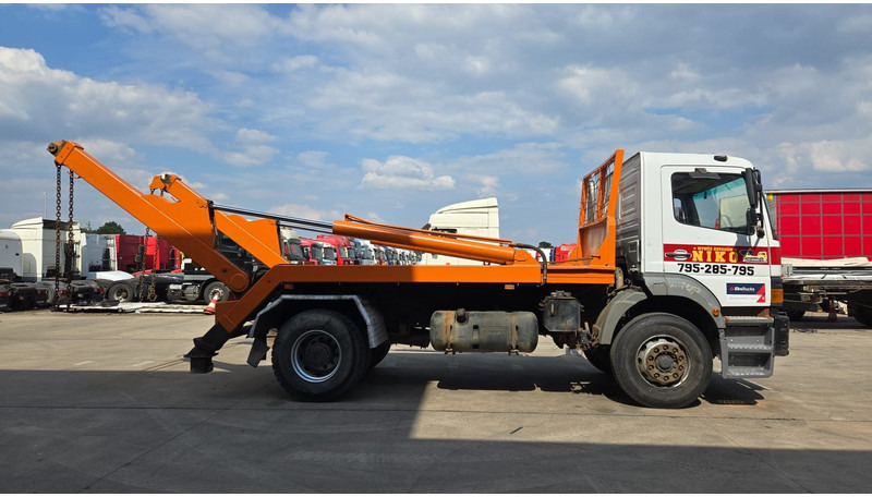 Mercedes-Benz Atego 1823 (BIG AXLE / STEEL SUSP. / LAMES / BOITE MANUELLE / MANUAL GETRIEBE) - ناقلة حاويات/ شاحنة حاويات: صورة 4 Mercedes-Benz Atego 1823 (BIG AXLE / STEEL SUSP. / LAMES / BOITE MANUELLE / MANUAL GETRIEBE) - ناقلة حاويات/ شاحنة حاويات: صورة 4
