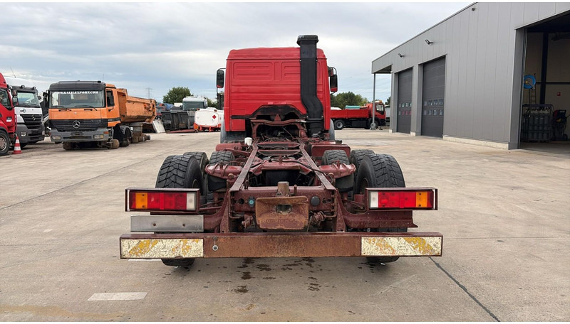 Mercedes-Benz SK 2233 (GRAND PONT / V8 AVEC 2X TURBO / BIG AXLE) - شاحنة بهيكل معدني للمقصورة: صورة 5 Mercedes-Benz SK 2233 (GRAND PONT / V8 AVEC 2X TURBO / BIG AXLE) - شاحنة بهيكل معدني للمقصورة: صورة 5