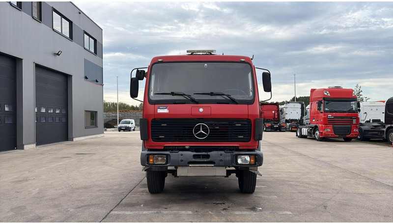 Mercedes-Benz SK 2233 (GRAND PONT / V8 AVEC 2X TURBO / BIG AXLE) - شاحنة بهيكل معدني للمقصورة: صورة 2 Mercedes-Benz SK 2233 (GRAND PONT / V8 AVEC 2X TURBO / BIG AXLE) - شاحنة بهيكل معدني للمقصورة: صورة 2