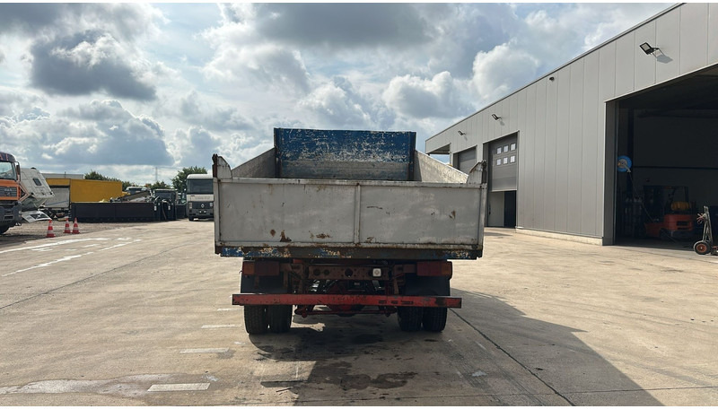 Mercedes-Benz SK 809 (POMPE MANUELLE / MANUAL PUMP / HELPER / AUXILAIRY / SPER / STEEL SUSP.) - شاحنة قلاب: صورة 5 Mercedes-Benz SK 809 (POMPE MANUELLE / MANUAL PUMP / HELPER / AUXILAIRY / SPER / STEEL SUSP.) - شاحنة قلاب: صورة 5