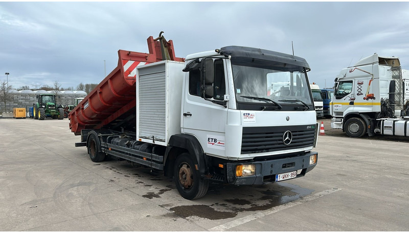 Mercedes-Benz SK 814 (BELGIAN TRUCK / HOOK / PERFECT CONDITION !!! / WITH CONTAINER / 363000 KM !!!! ) - شاحنة برافعة خطافية: صورة 4 Mercedes-Benz SK 814 (BELGIAN TRUCK / HOOK / PERFECT CONDITION !!! / WITH CONTAINER / 363000 KM !!!! ) - شاحنة برافعة خطافية: صورة 4