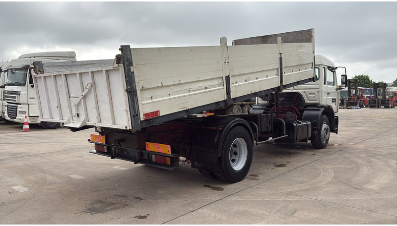 Renault G 230 Manager (POMPE MANUELLE / LAMES / STEEL SUSP. / MANUAL PUMP) - شاحنة قلاب: صورة 5 Renault G 230 Manager (POMPE MANUELLE / LAMES / STEEL SUSP. / MANUAL PUMP) - شاحنة قلاب: صورة 5