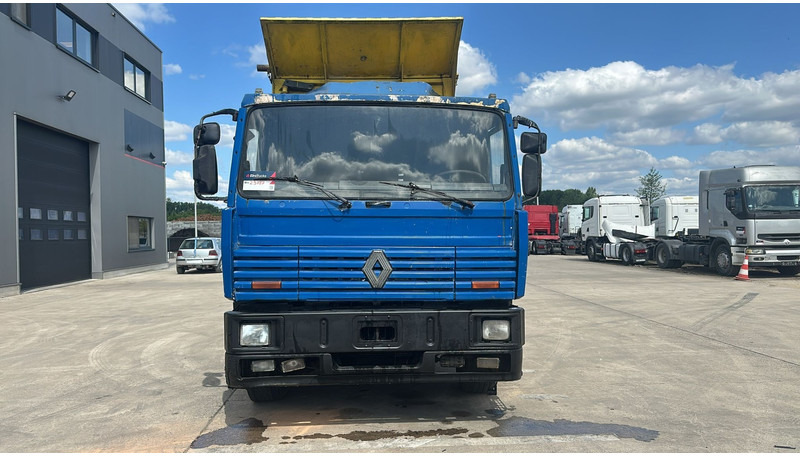 Renault G 330 Manager (GRAND PONT / LAMES / POMPE MANUELLE / MANUAL PUMP) - شاحنة قلاب: صورة 3 Renault G 330 Manager (GRAND PONT / LAMES / POMPE MANUELLE / MANUAL PUMP) - شاحنة قلاب: صورة 3