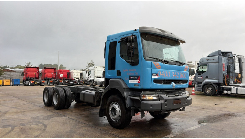 Renault KERAX 420 (LAMES / GRAND PONT / STEEL SUSP. / BIG AXLE / MANUAL GEARBOX / BOITE MANUELLE) - شاحنة بهيكل معدني للمقصورة: صورة 3 Renault KERAX 420 (LAMES / GRAND PONT / STEEL SUSP. / BIG AXLE / MANUAL GEARBOX / BOITE MANUELLE) - شاحنة بهيكل معدني للمقصورة: صورة 3