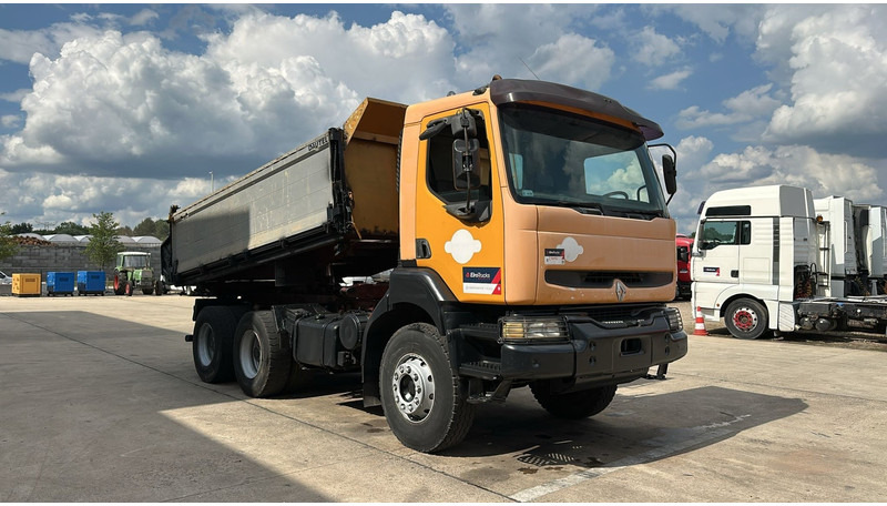 Renault Kerax 385 (POMPE MANUELLE / MANUAL PUMP / 6X4 / LAMES / GRAND PONT) - شاحنة قلاب: صورة 3 Renault Kerax 385 (POMPE MANUELLE / MANUAL PUMP / 6X4 / LAMES / GRAND PONT) - شاحنة قلاب: صورة 3