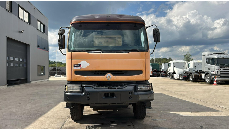 Renault Kerax 385 (POMPE MANUELLE / MANUAL PUMP / 6X4 / LAMES / GRAND PONT) - شاحنة قلاب: صورة 2 Renault Kerax 385 (POMPE MANUELLE / MANUAL PUMP / 6X4 / LAMES / GRAND PONT) - شاحنة قلاب: صورة 2