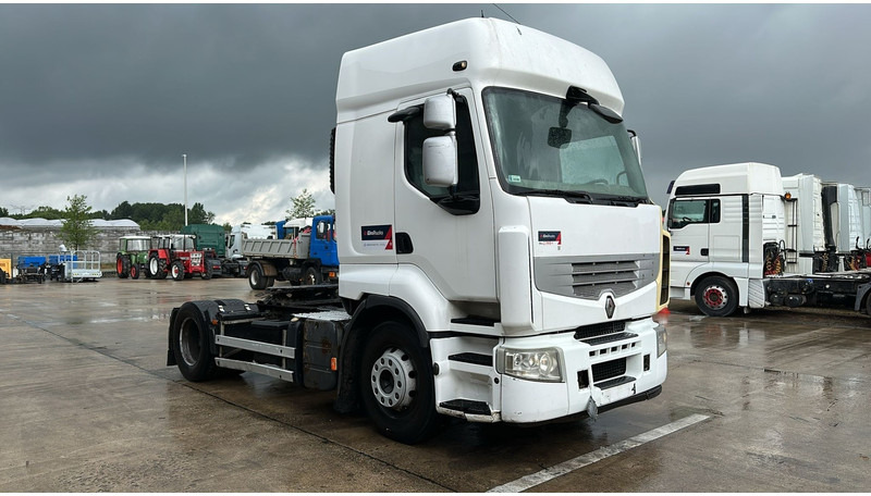 Renault Premium 450 (BOITE MANUELLE / MANUAL GEARBOX) - مقطورة السحب: صورة 3 Renault Premium 450 (BOITE MANUELLE / MANUAL GEARBOX) - مقطورة السحب: صورة 3