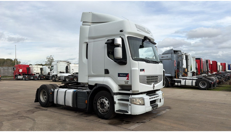 Renault Premium 450 DXI (BOITE MANUELLE / MANUAL GEARBOX) - رأس تريلا: صورة 3 Renault Premium 450 DXI (BOITE MANUELLE / MANUAL GEARBOX) - رأس تريلا: صورة 3