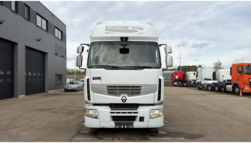 Renault Premium 450 DXI (BOITE MANUELLE / MANUAL GEARBOX) - رأس تريلا: صورة 2 Renault Premium 450 DXI (BOITE MANUELLE / MANUAL GEARBOX) - رأس تريلا: صورة 2