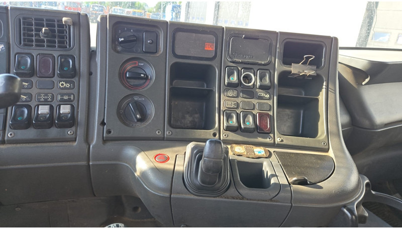 شاحنة قلاب Scania 124-420 (BIG AXLE / GRAND PONT / LAMES / STEEL SUSP. / MANUAL GEARBOX / BOITE MANUELLE): صورة 15