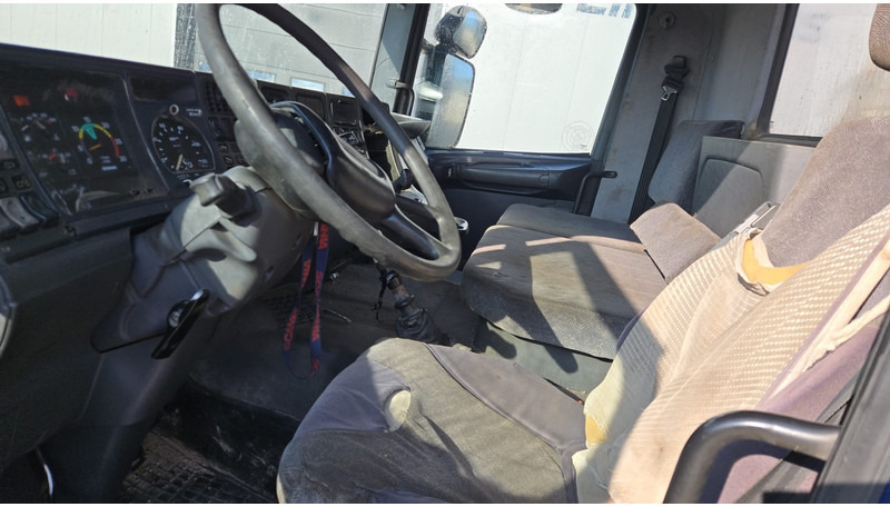 شاحنة قلاب Scania 124-420 (BIG AXLE / GRAND PONT / LAMES / STEEL SUSP. / MANUAL GEARBOX / BOITE MANUELLE): صورة 12