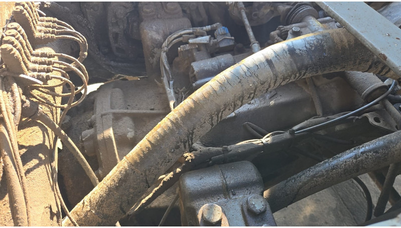 شاحنة قلاب Scania 124-420 (BIG AXLE / GRAND PONT / LAMES / STEEL SUSP. / MANUAL GEARBOX / BOITE MANUELLE): صورة 20