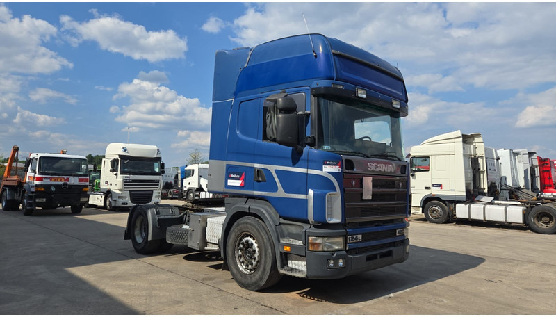 Scania 124-420 (MANUAL GEARBOX / BOITE MANUELLE / AIRCO / AC) - مقطورة السحب: صورة 3 Scania 124-420 (MANUAL GEARBOX / BOITE MANUELLE / AIRCO / AC) - مقطورة السحب: صورة 3