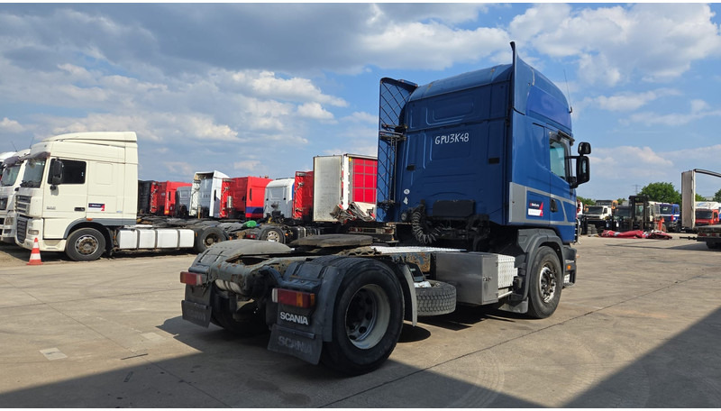 Scania 124-420 (MANUAL GEARBOX / BOITE MANUELLE / AIRCO / AC) - مقطورة السحب: صورة 5 Scania 124-420 (MANUAL GEARBOX / BOITE MANUELLE / AIRCO / AC) - مقطورة السحب: صورة 5