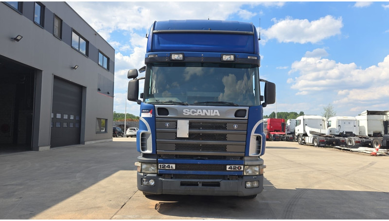 Scania 124-420 (MANUAL GEARBOX / BOITE MANUELLE / AIRCO / AC) - مقطورة السحب: صورة 2 Scania 124-420 (MANUAL GEARBOX / BOITE MANUELLE / AIRCO / AC) - مقطورة السحب: صورة 2