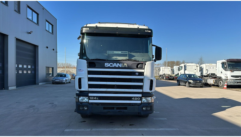 Scania 124-420 (MANUAL GEARBOX / BOITE MANUELLE) - مقطورة السحب: صورة 2 Scania 124-420 (MANUAL GEARBOX / BOITE MANUELLE) - مقطورة السحب: صورة 2