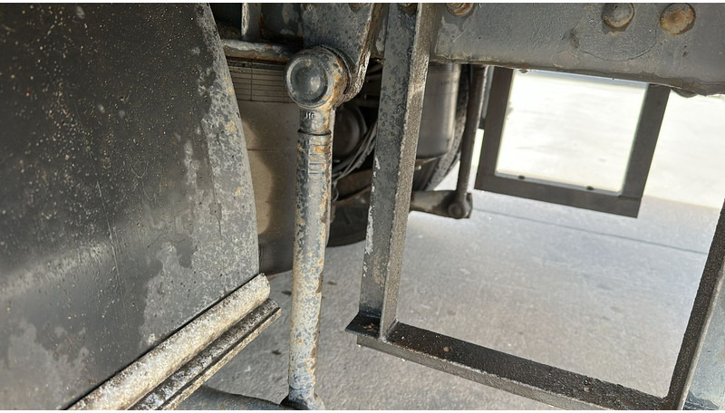 شاحنات مسطحة Volvo FH 12 - 460 (BOITE MANUELLE / MANUAL GEARBOX / 10 TYRES / 6X2 / AC / AIRCO): صورة 13