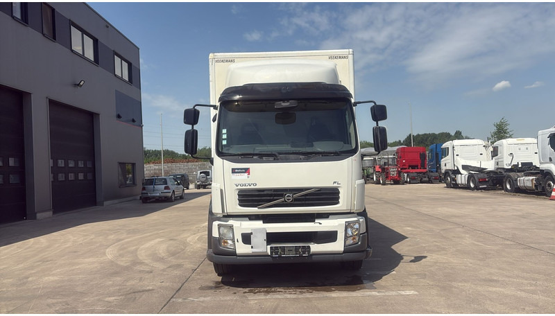 Volvo FL 260 (LIFT 2000 KG / PERFECT BELGIAN TRUCK / 18 TON / EURO 5) - شاحنة صندوقية: صورة 2 Volvo FL 260 (LIFT 2000 KG / PERFECT BELGIAN TRUCK / 18 TON / EURO 5) - شاحنة صندوقية: صورة 2