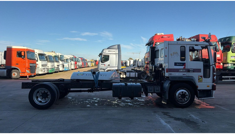 Volvo FL 6 - 220 (MANUAL GEARBOX / BOITE MANUELLE / 8 TONNES) - شاحنة بهيكل معدني للمقصورة: صورة 3 Volvo FL 6 - 220 (MANUAL GEARBOX / BOITE MANUELLE / 8 TONNES) - شاحنة بهيكل معدني للمقصورة: صورة 3