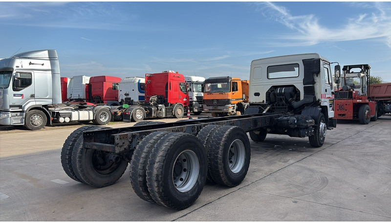 Volvo FL 7 (6X4 / LAMES / POMPE MANUELLE / MANUAL PUMP / STEEL SUSP.) - شاحنة بهيكل معدني للمقصورة: صورة 5 Volvo FL 7 (6X4 / LAMES / POMPE MANUELLE / MANUAL PUMP / STEEL SUSP.) - شاحنة بهيكل معدني للمقصورة: صورة 5
