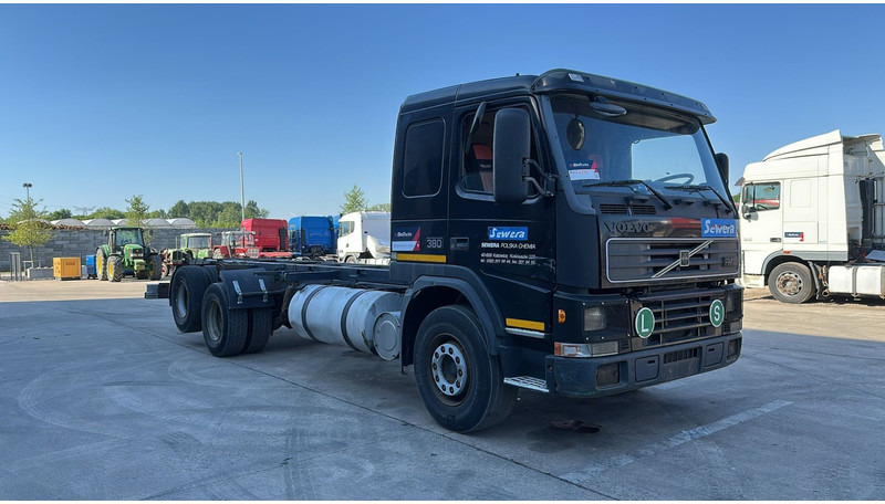 Volvo FM 12 - 380 (FULL STEEL SUSP. / SUSP. LAMES / CHASSIS LONGUE / 10 TYRES / TRES BONNE ETAT) - شاحنة بهيكل معدني للمقصورة: صورة 3 Volvo FM 12 - 380 (FULL STEEL SUSP. / SUSP. LAMES / CHASSIS LONGUE / 10 TYRES / TRES BONNE ETAT) - شاحنة بهيكل معدني للمقصورة: صورة 3