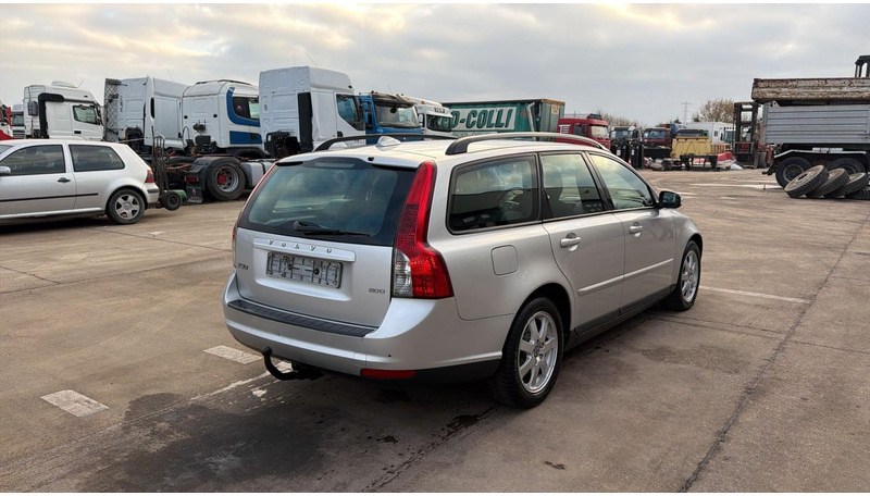 Volvo V50 (BELGIAN CAR / AIRCO / AUTOMATIC GEARBOX / EURO 5) - سيارة: صورة 5 Volvo V50 (BELGIAN CAR / AIRCO / AUTOMATIC GEARBOX / EURO 5) - سيارة: صورة 5