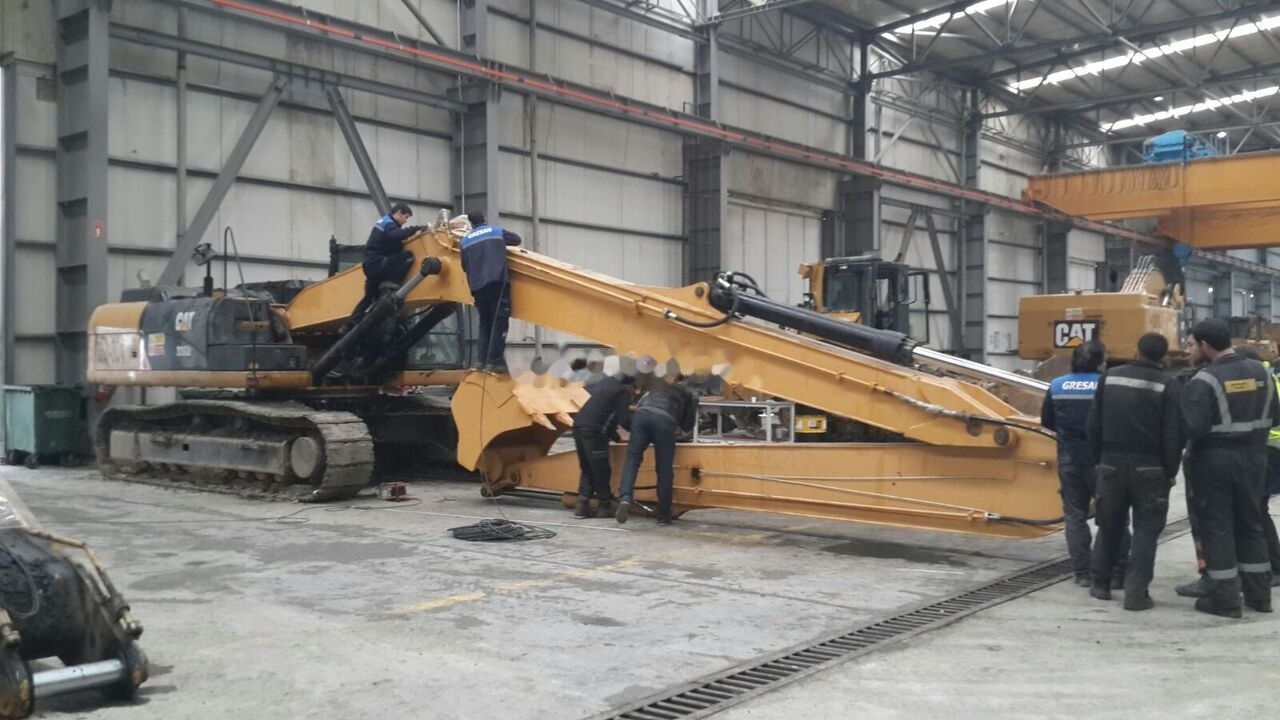 Hitachi ZX870 Long Reach Arm-Boom - ذراع الرافعة - حفّار: صورة 4 Hitachi ZX870 Long Reach Arm-Boom - ذراع الرافعة - حفّار: صورة 4