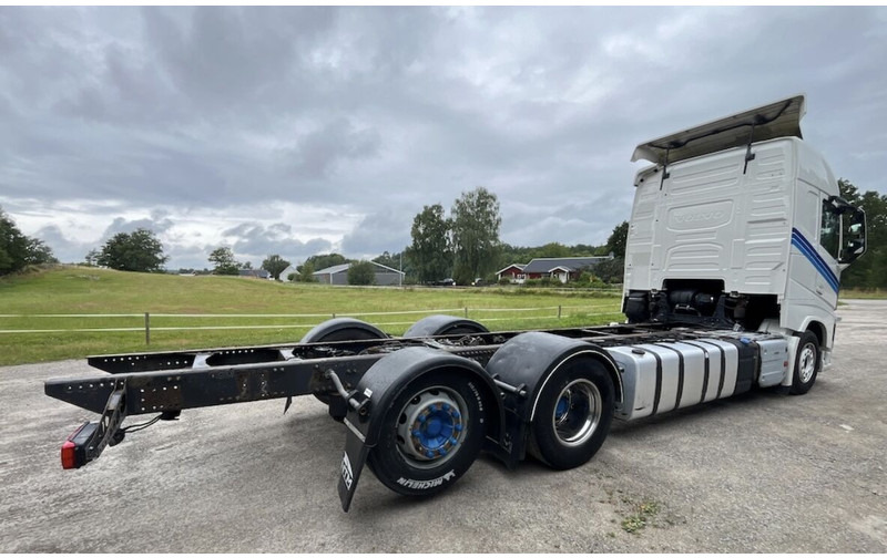 Volvo FH500 - شاحنة بهيكل معدني للمقصورة: صورة 3 Volvo FH500 - شاحنة بهيكل معدني للمقصورة: صورة 3