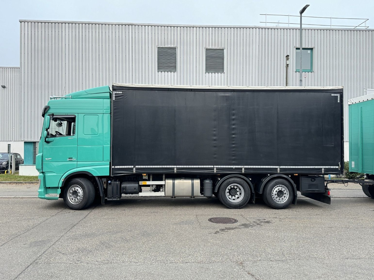 DAF XF480 6x2 Schiebeplane-Zug Bordwände Lenkachse - شاحنة ذات ستائر جانبية: صورة 4 DAF XF480 6x2 Schiebeplane-Zug Bordwände Lenkachse - شاحنة ذات ستائر جانبية: صورة 4