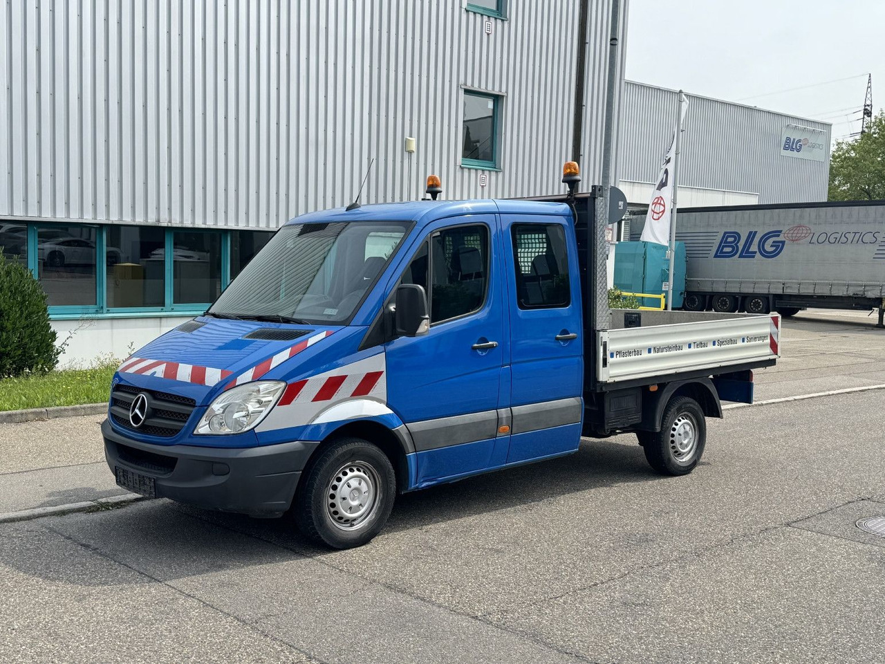 Mercedes-Benz Sprinter 319 V6 Doka Pritsche 2,7m ATM 120 Tkm - شاحنة توصيل مفتوحة, الشاحنات الصغيرة كابينة مزدوجة: صورة 1 Mercedes-Benz Sprinter 319 V6 Doka Pritsche 2,7m ATM 120 Tkm - شاحنة توصيل مفتوحة, الشاحنات الصغيرة كابينة مزدوجة: صورة 1