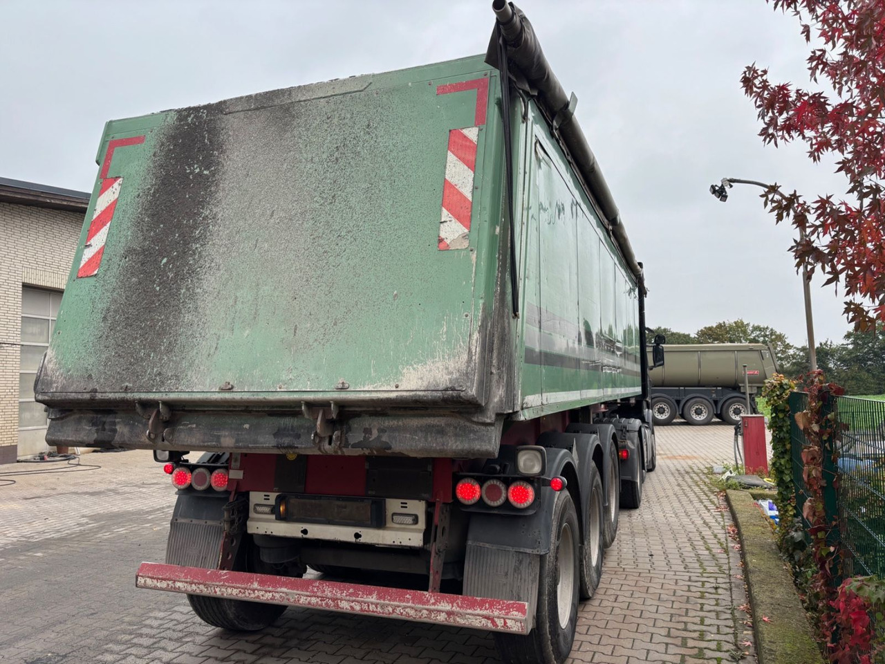 Langendorf SKA 24/30 Alu-Kippmulde, 30m³, Lift-Achse, Rollp - نصف مقطورة قلابة: صورة 4 Langendorf SKA 24/30 Alu-Kippmulde, 30m³, Lift-Achse, Rollp - نصف مقطورة قلابة: صورة 4