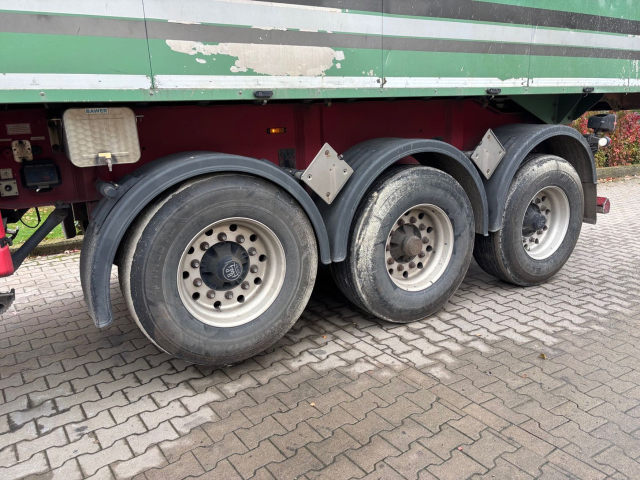 Langendorf SKA 24/30 Alu-Kippmulde, 30m³, Lift-Achse, Rollp - نصف مقطورة قلابة: صورة 2 Langendorf SKA 24/30 Alu-Kippmulde, 30m³, Lift-Achse, Rollp - نصف مقطورة قلابة: صورة 2