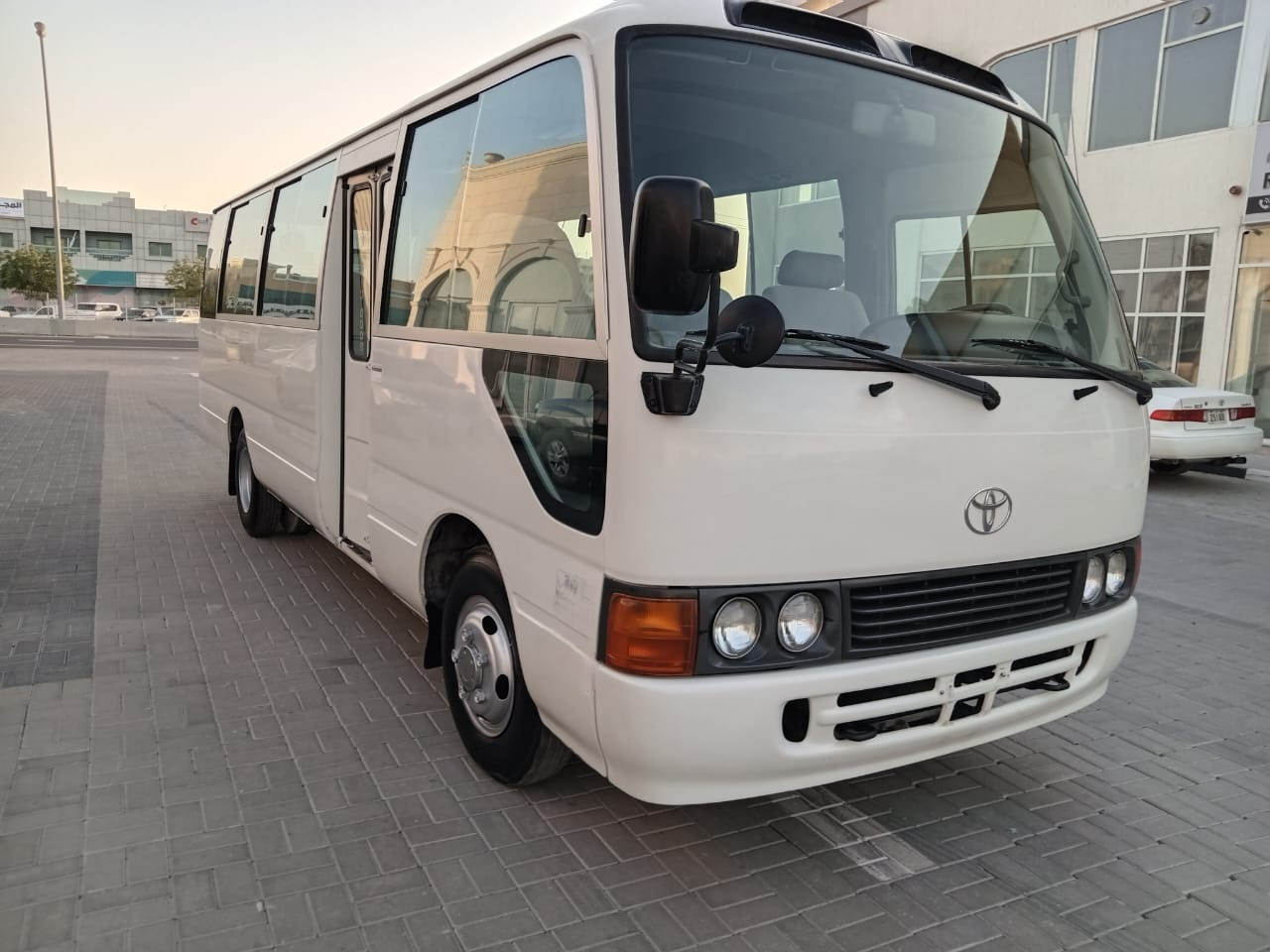 TOYOTA Coaster ... 30 places - diesel - climatisé ... BELGIQUE.. - حافلة صغيرة, ميكروباص: صورة 2 TOYOTA Coaster ... 30 places - diesel - climatisé ... BELGIQUE.. - حافلة صغيرة, ميكروباص: صورة 2