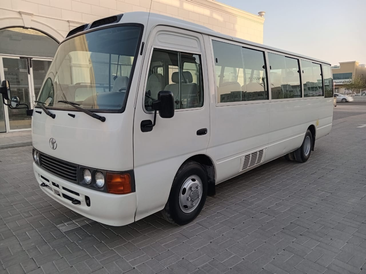TOYOTA Coaster ... 30 places - diesel - climatisé ... BELGIQUE.. - حافلة صغيرة, ميكروباص: صورة 1 TOYOTA Coaster ... 30 places - diesel - climatisé ... BELGIQUE.. - حافلة صغيرة, ميكروباص: صورة 1