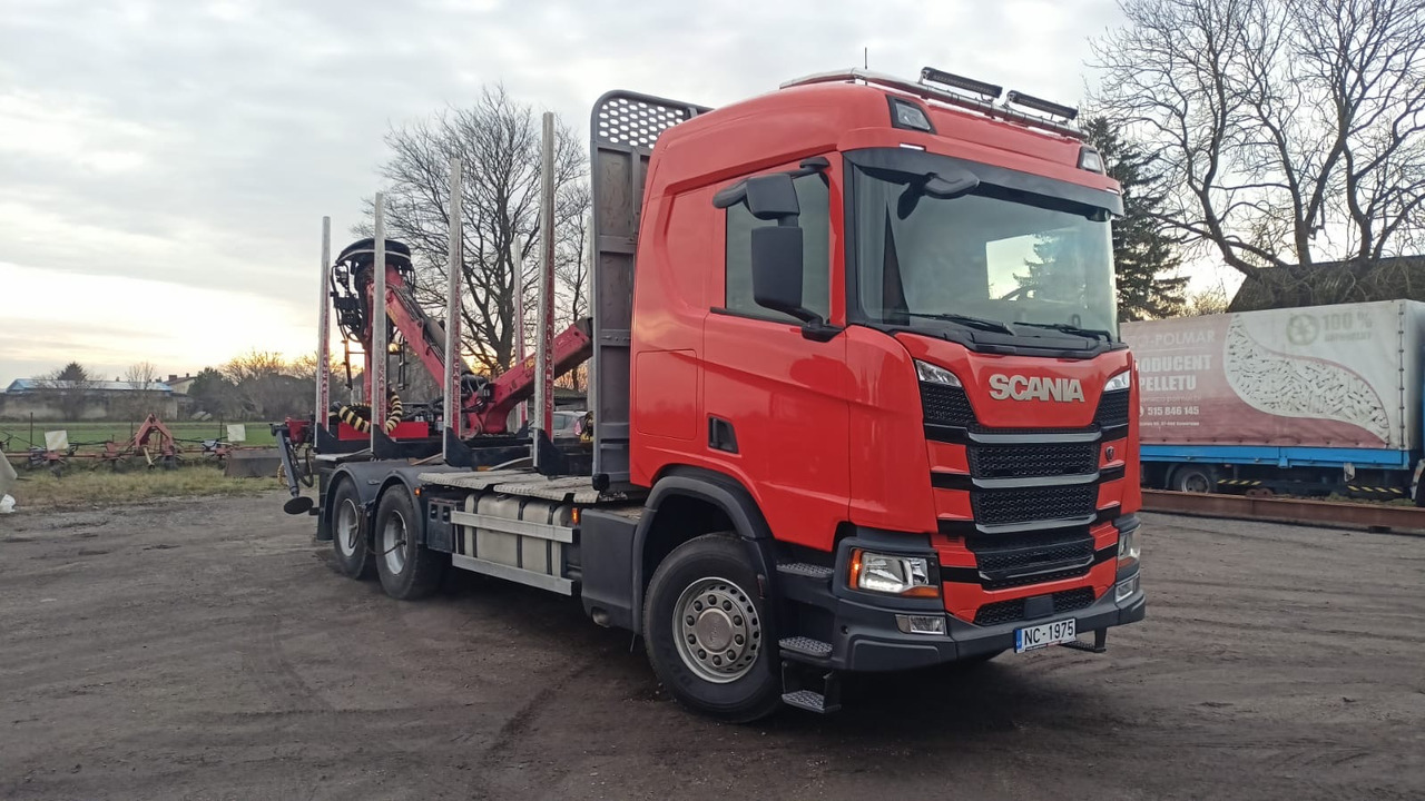 Scania R450 - شاحنة قطع الأشجار, شاحنة كرين: صورة 1 Scania R450 - شاحنة قطع الأشجار, شاحنة كرين: صورة 1
