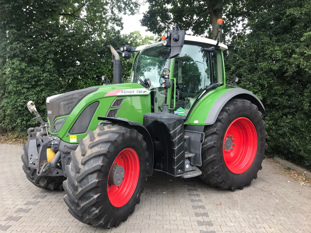 FENDT 720 Vario S4 PowerPlus - جرار: صورة 1 FENDT 720 Vario S4 PowerPlus - جرار: صورة 1