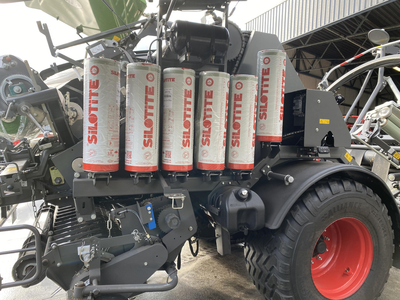 Fendt Rotana 130F Combi - آلة لف بالات: صورة 4 Fendt Rotana 130F Combi - آلة لف بالات: صورة 4