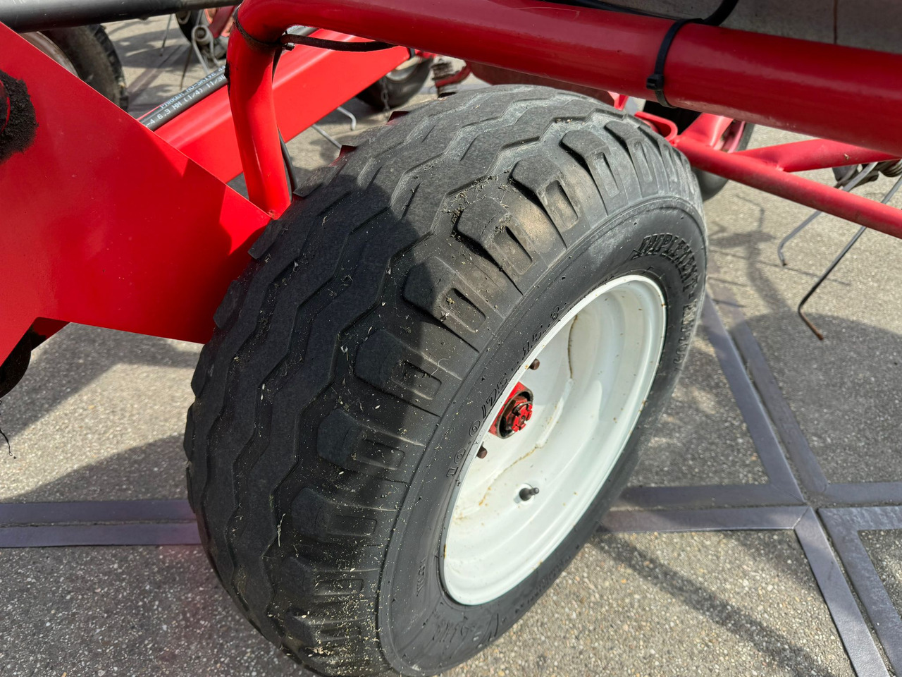 مسفلة تمهيد التربة LELY Lotus 1020S: صورة 18 مسفلة تمهيد التربة LELY Lotus 1020S: صورة 18