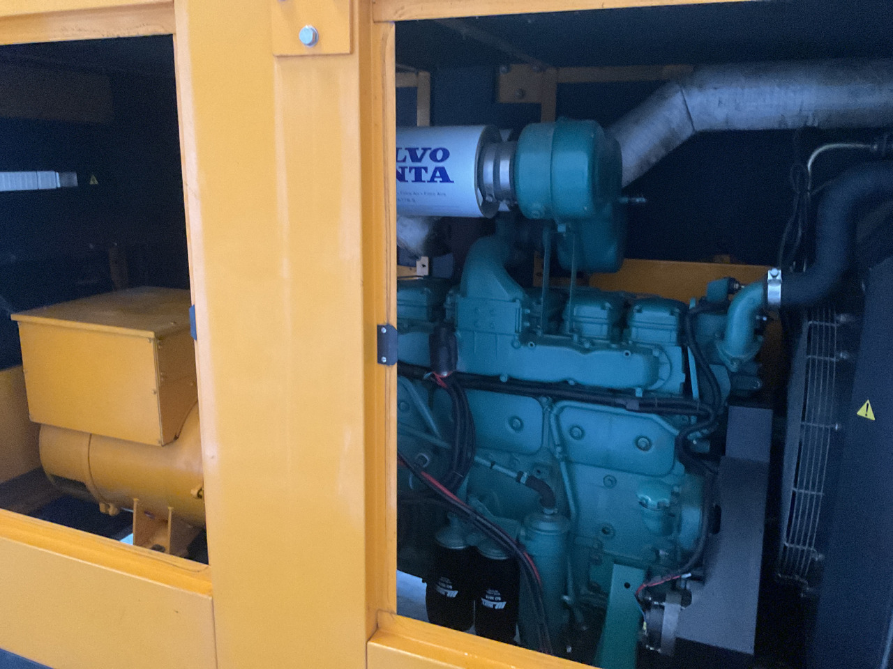 مجموعة المولد Volvo SDMO generator set. 200KVA. Very complete. Tested and approved.: صورة 8